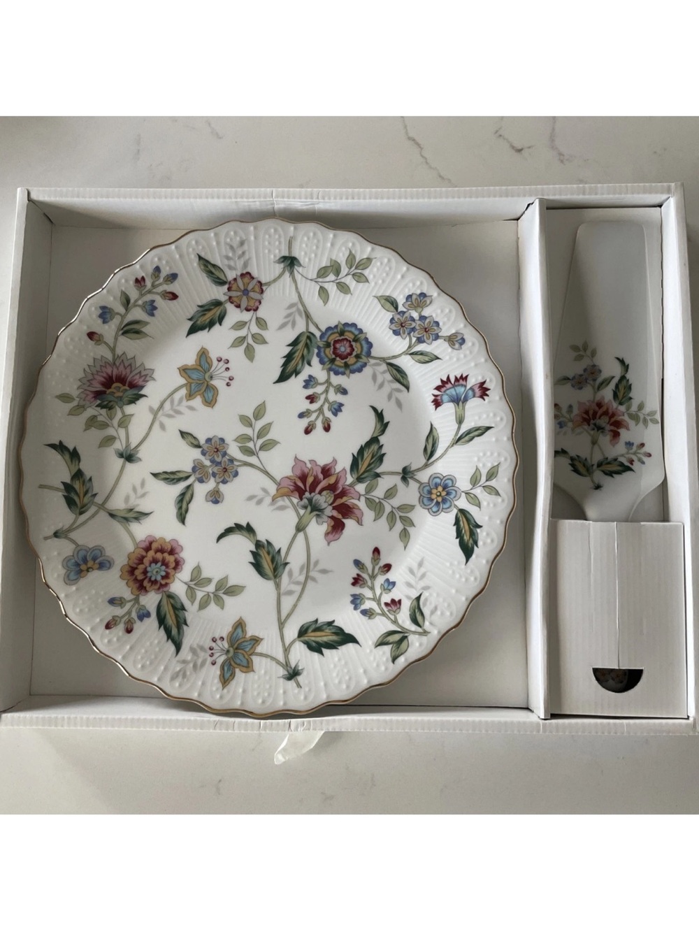 Andrea By Sadek White Floral Scalloped Cake Plate with Multicolor Flowers